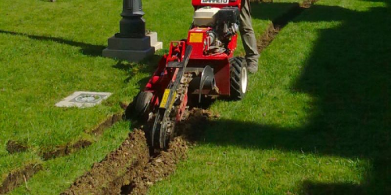 Cavado de zanjas Jardinería López de la Rica en Madrid